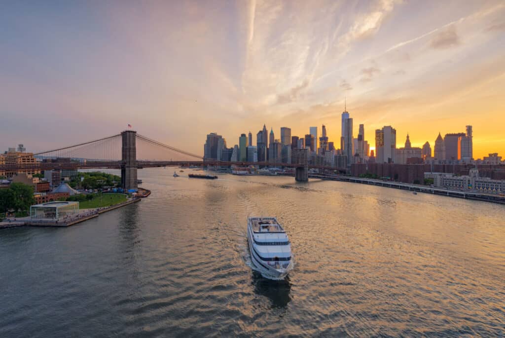 Croisière au coucher de soleil