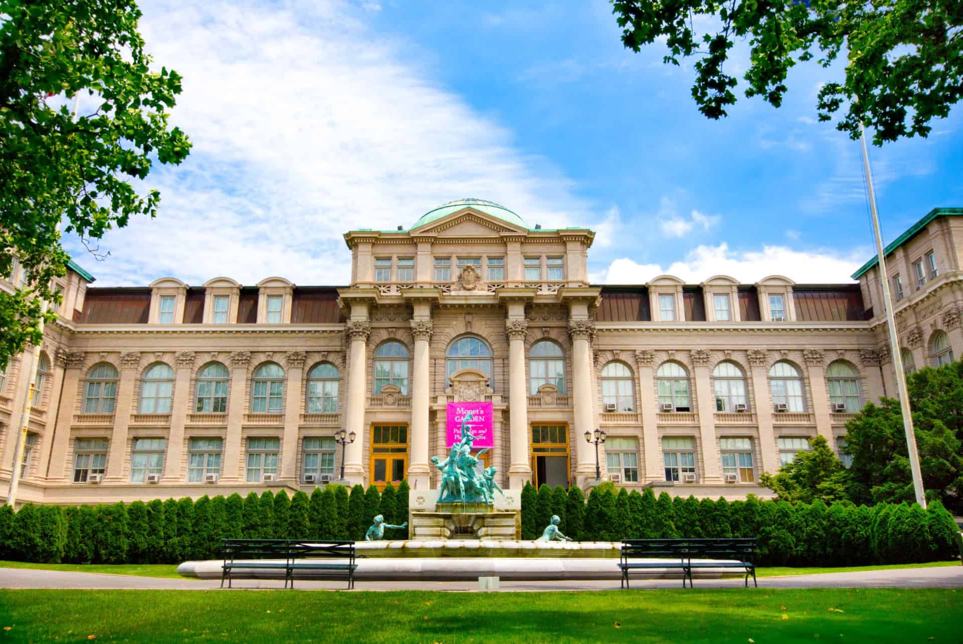luesther t mertz library