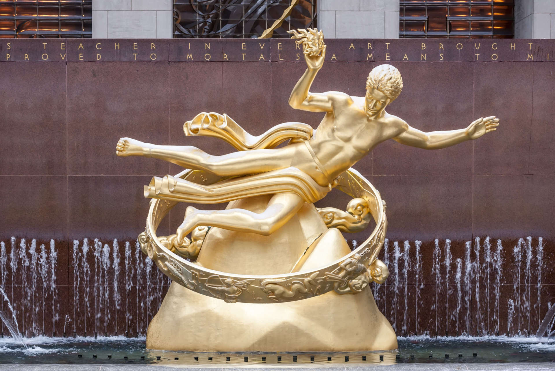 statue promethee rockefeller center