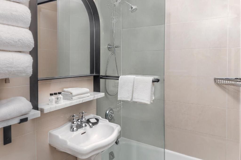 voco the franklin new york salle de bain