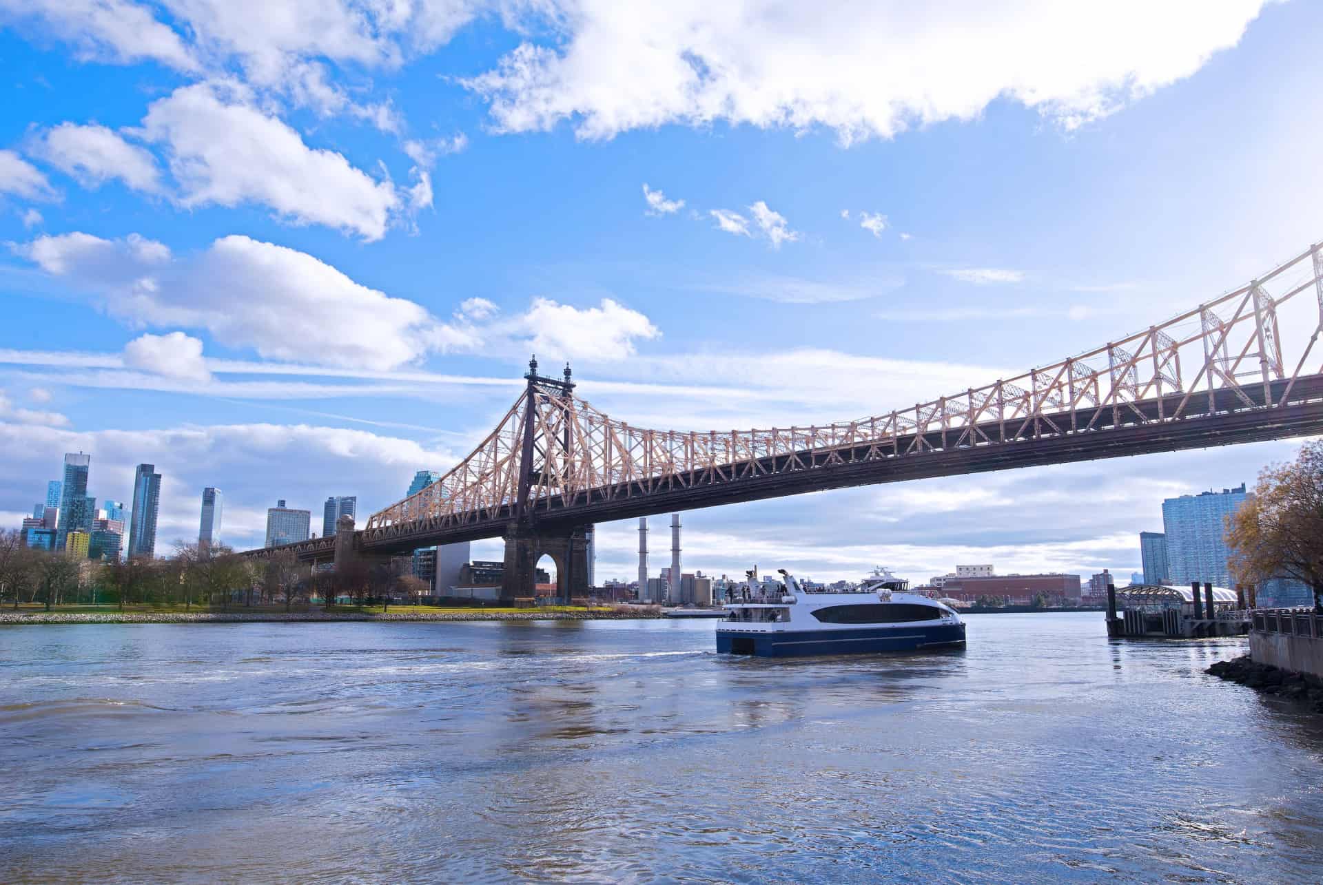 ferry roosevelt island east river