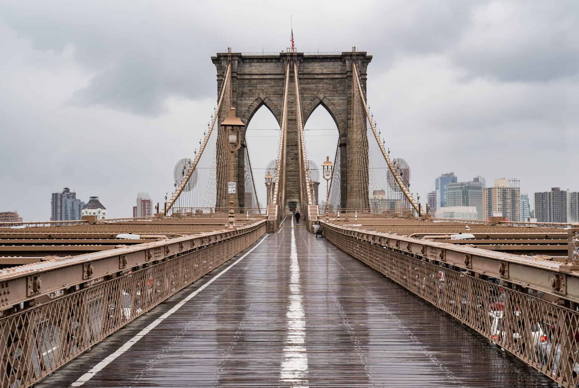 brooklyn bridge pluie a new york
