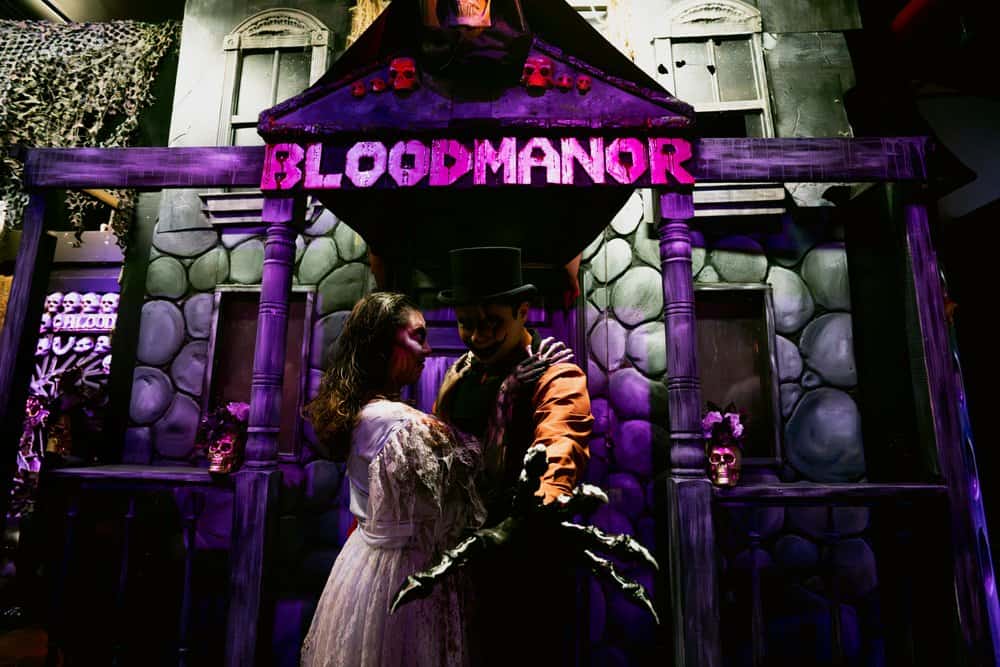 bloodmanor halloween