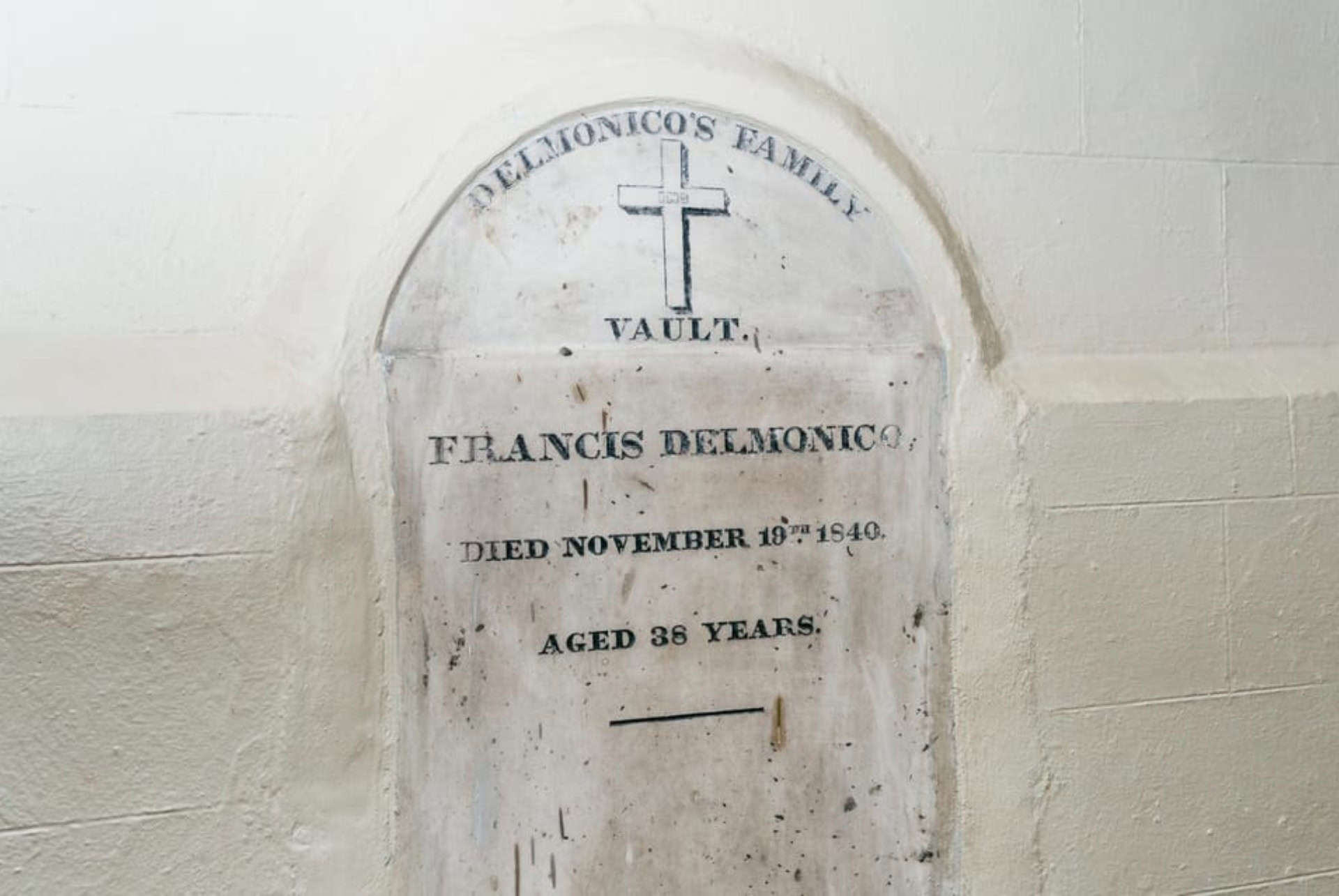 tombe catacombes new york
